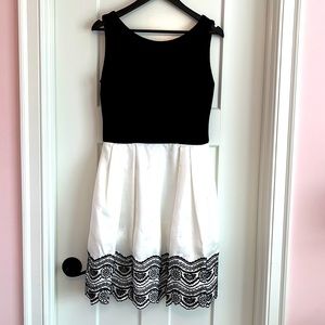 Taylor NWOT cocktail dress. Black and White. Size 6